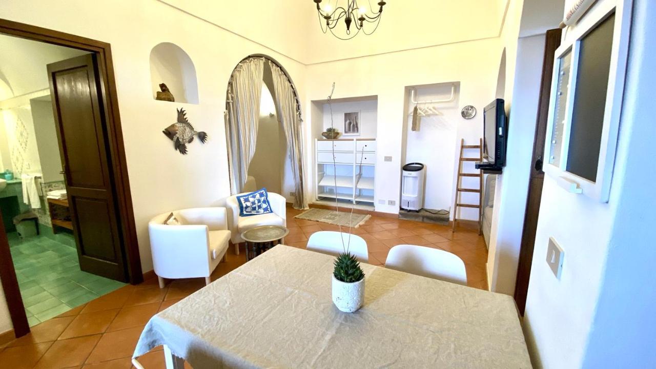 Tgi Dammusi Preziosi Apartment Scauri  Exterior photo